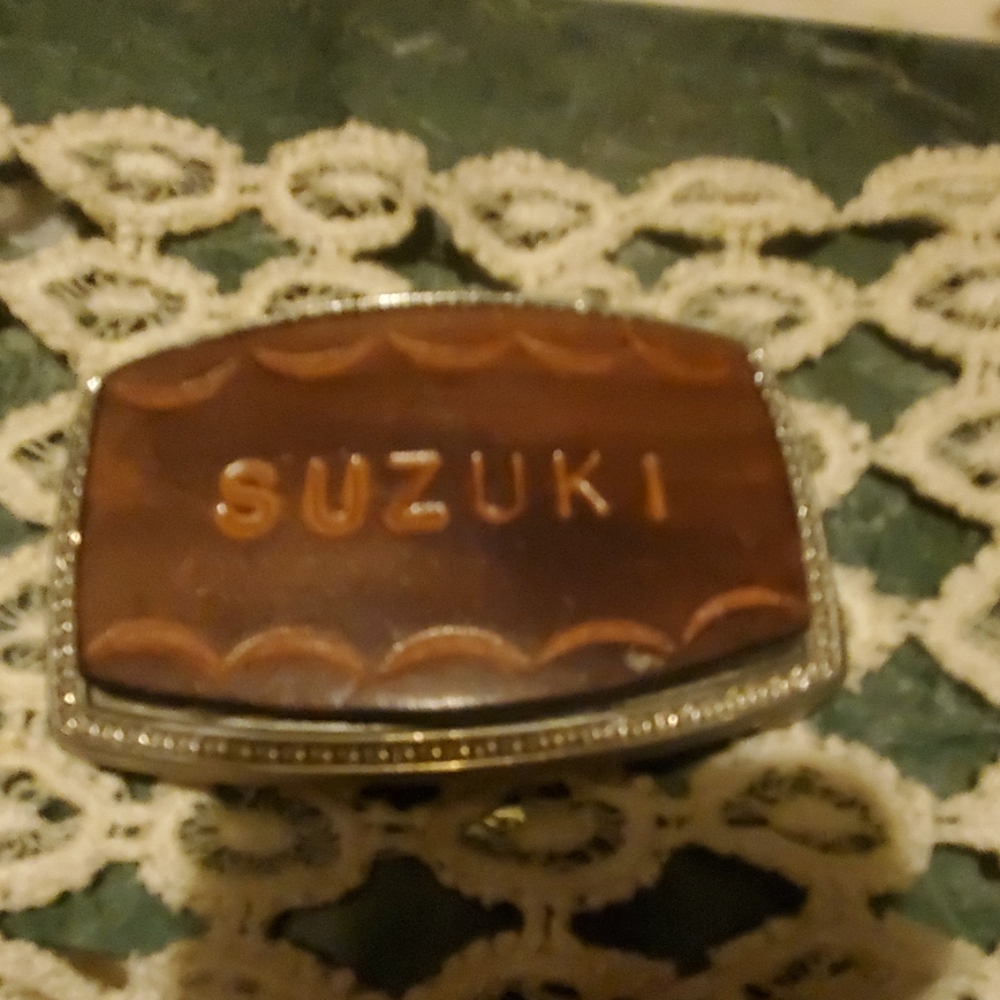 Suzuki belt buckle